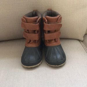 Gap duck boots